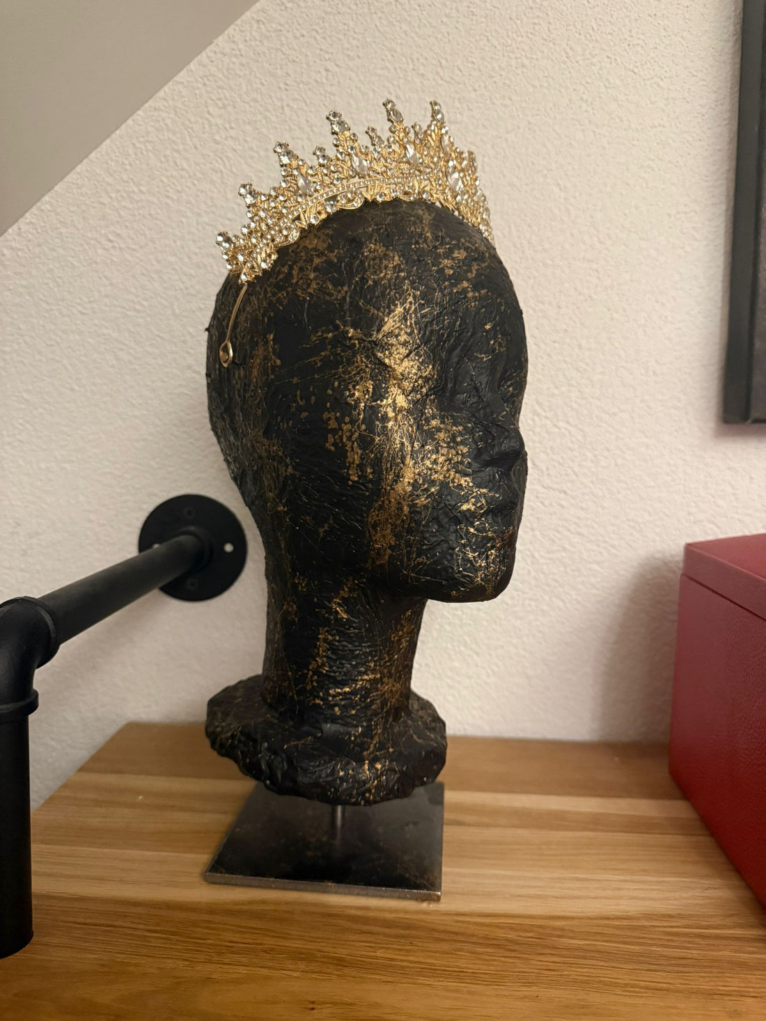 Crowned Essence