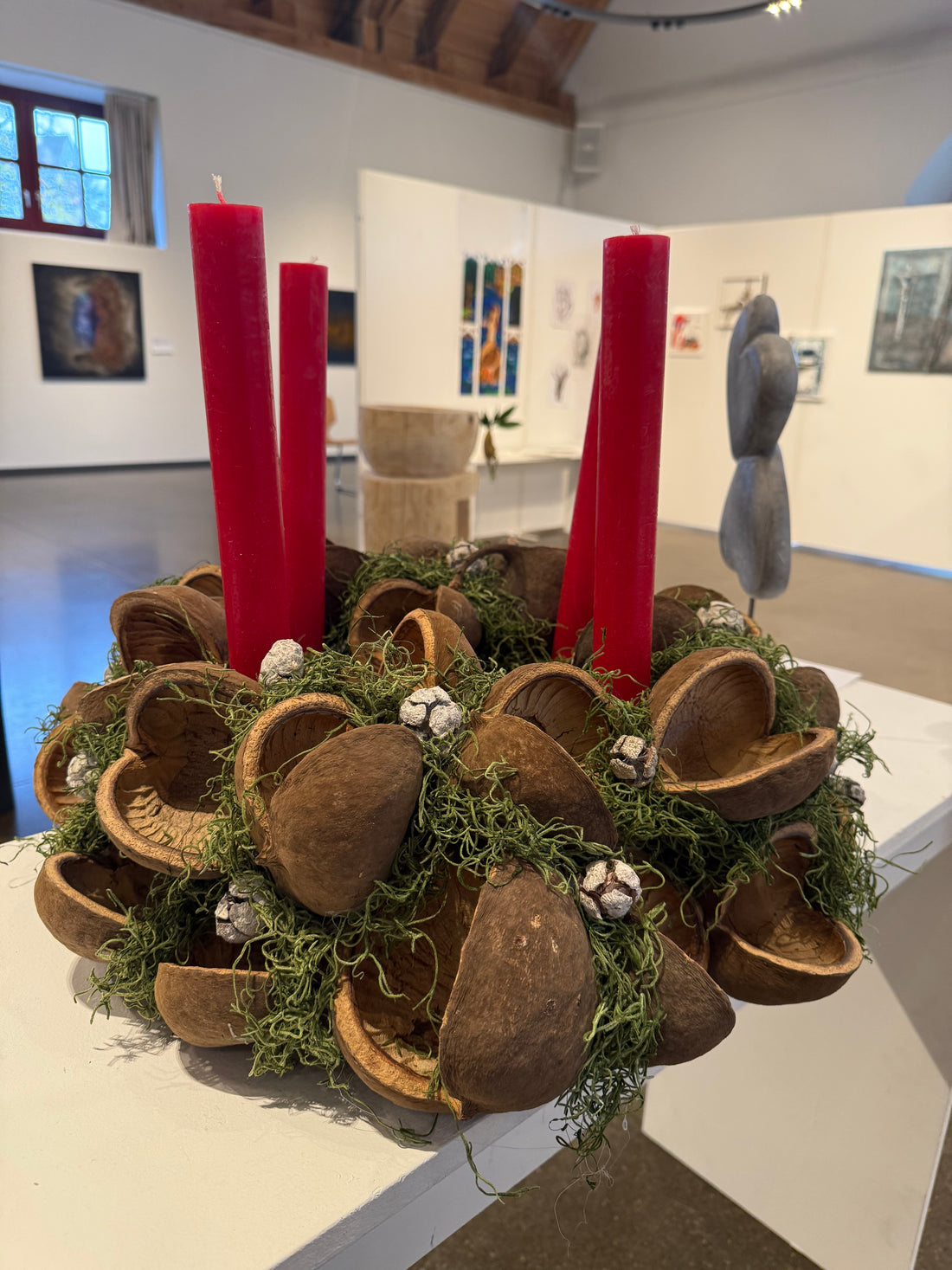 Dunkler Weihnachtskranz