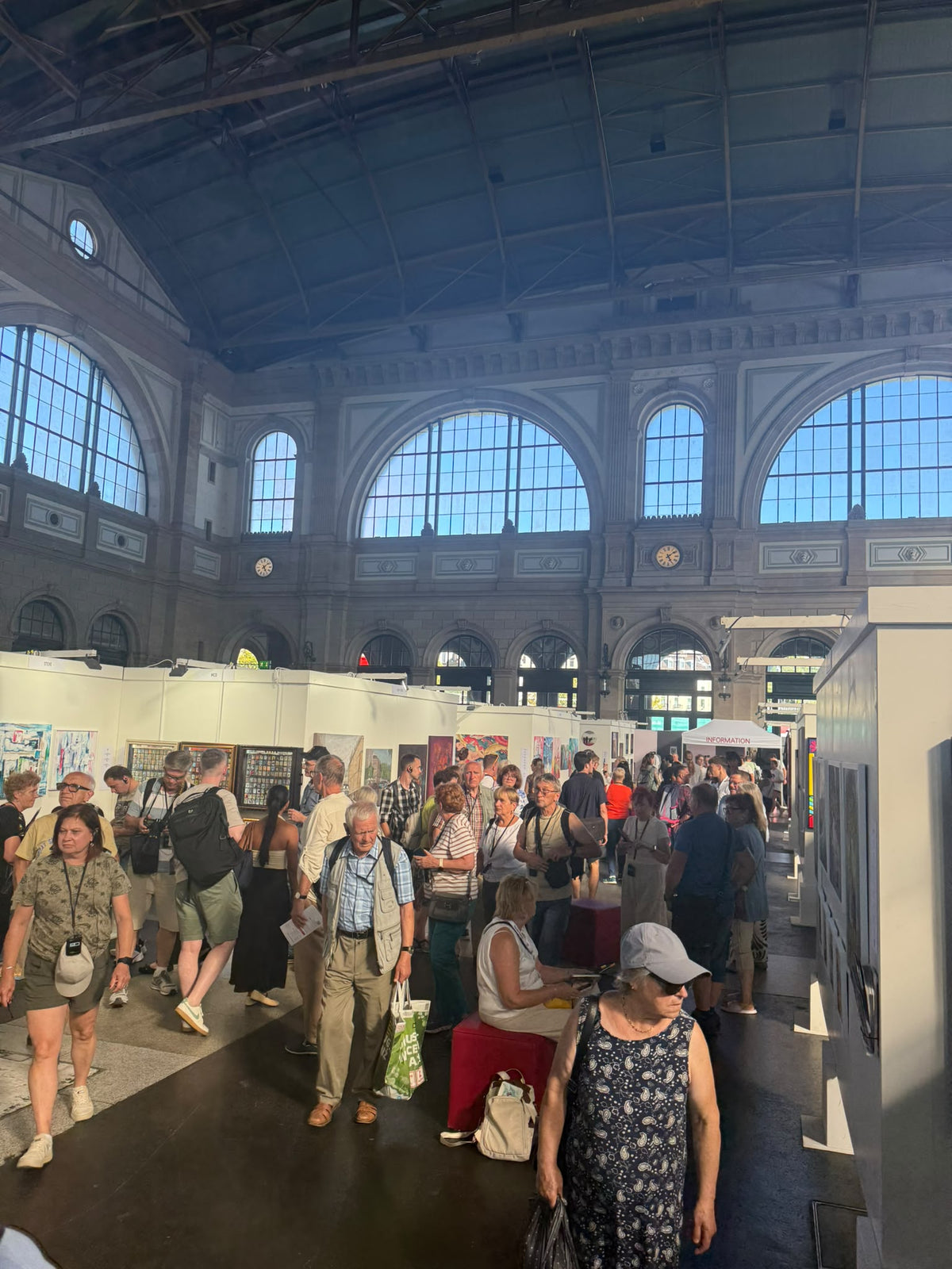 Begegnungen und Eindrücke aus der Ausstellungshalle
